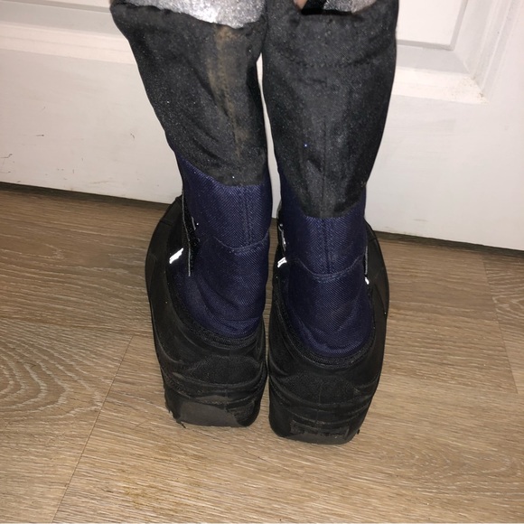 Ll bean youth winter snow boots size 4 - Picture 3 of 8